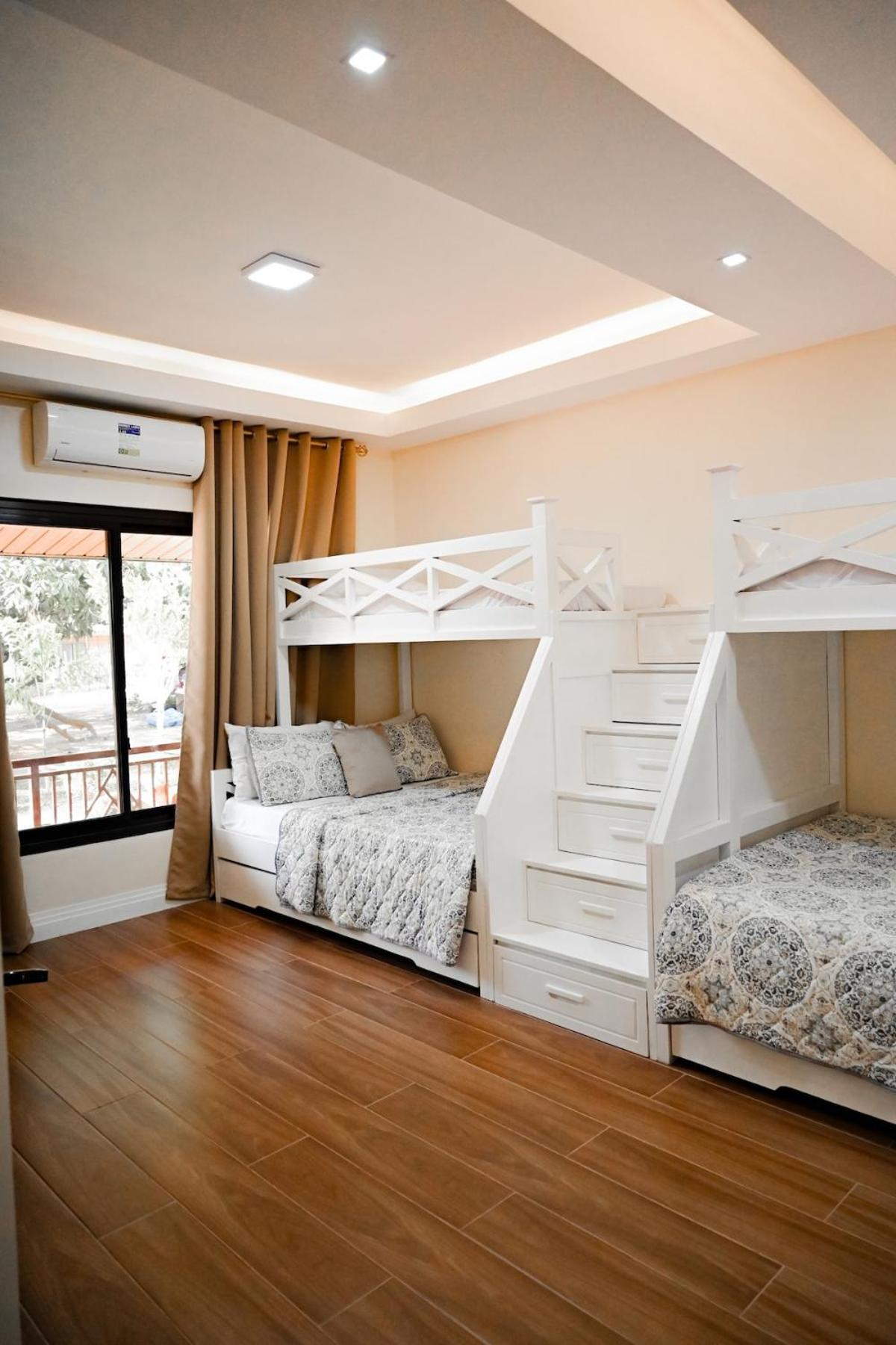 Redwood Cabin Bolinao Exterior foto