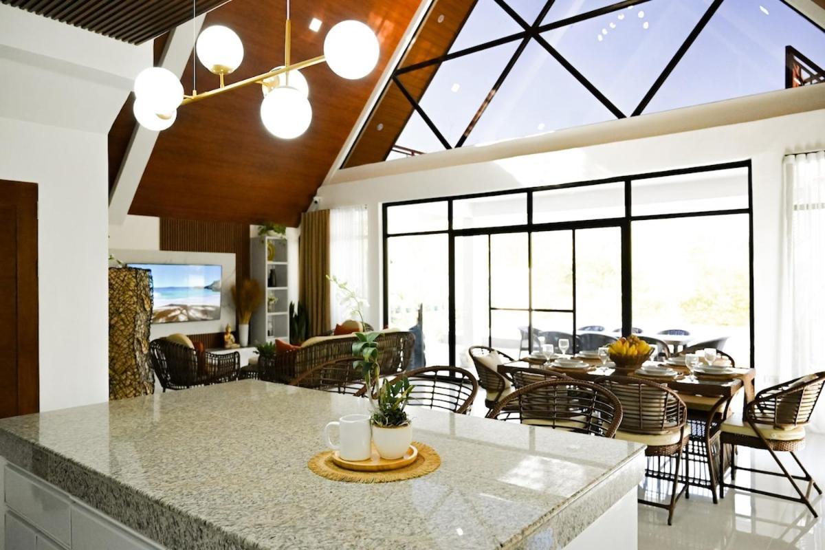 Redwood Cabin Bolinao Exterior foto