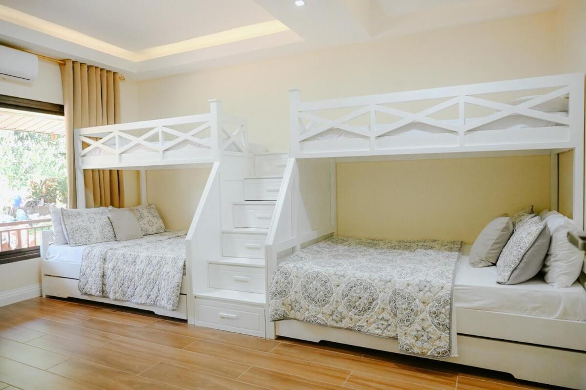Redwood Cabin Bolinao Exterior foto