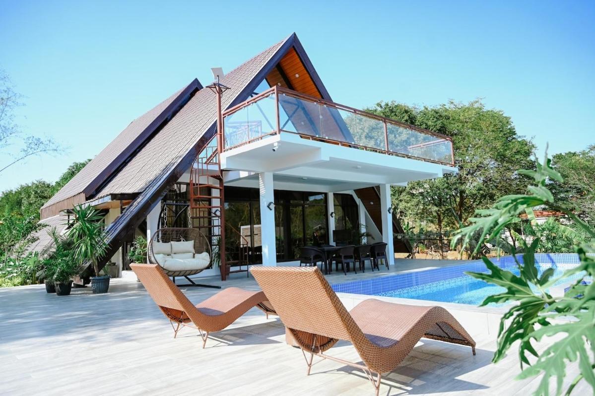 Redwood Cabin Bolinao Exterior foto
